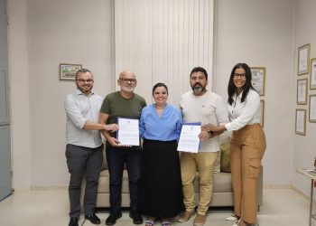 Uern apresenta propostas de reajuste salarial aos professores e técnicos administrativos