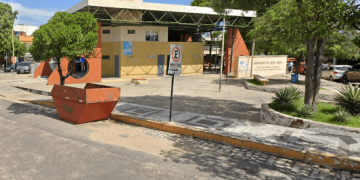 Homem suspeito de assalto é agredido pela população em Mossoró