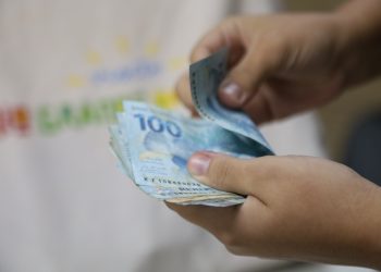 Governo do Estado iniciou pagamento da folha de agosto nesta terça (20)