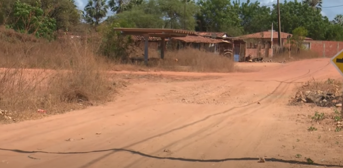 Moradores da Alagoinha reclamam de estradas: “Só fazem tapa-buraco”