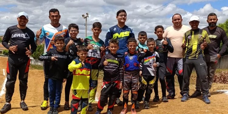 Atletas mossoroenses de bicicross conquistam títulos no Ceará