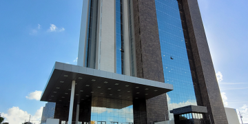 Justiça obriga concessionária de Mossoró e fabricante a indenizarem cliente após defeito em veículo