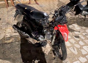 Entregador de 19 anos morre em colisão frontal em Assú; motorista foge sem prestar socorro