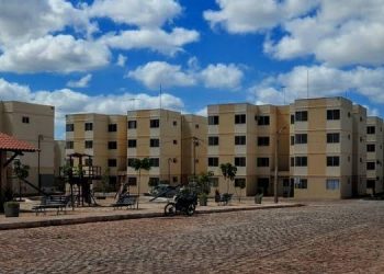 Beneficiários reivindicam entrega de apartamentos do Residencial Mossoró III