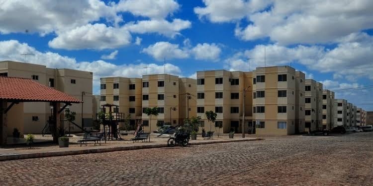 Beneficiários reivindicam entrega de apartamentos do Residencial Mossoró III