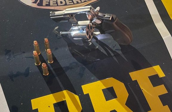 PRF prende homem armado durante abordagem na BR-304, em Mossoró