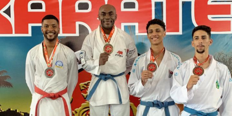 Karatecas mossoroenses são medalhistas em competições nacionais na Paraíba