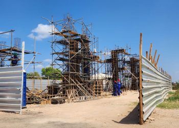 Construção de passarelas na BR-304 deverá ser entregue somente em 2025, informa DNIT