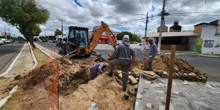 Após paralisação, Caern retoma obras na Avenida Abel Coelho