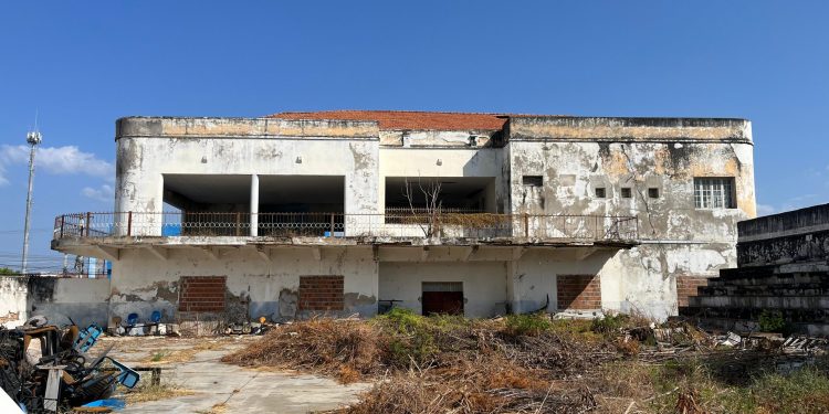 Uern inicia comemoração dos 56 anos com anúncio da reforma do Aceu