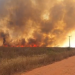 Combate a incêndio na BR-405 em Apodi ultrapassa 24h