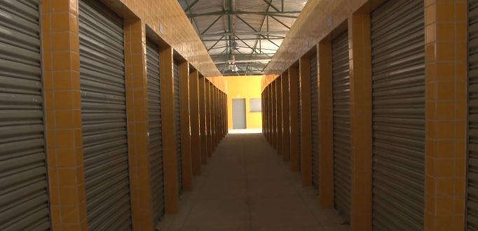 Comerciantes denunciam falta de transparência na entrega dos novos boxes do Vuco Vuco