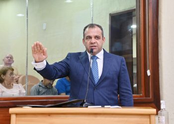 Isaac da Casca assume mandato de deputado e toma posse na Assembleia