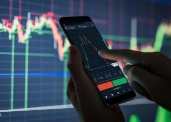 Universidade oferece 1.150 bolsas de estudo gratuitas para mercado de investimentos