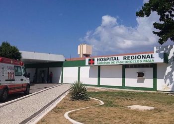 Médicos do Hospital Regional Tarcísio Maia anunciam paralisação