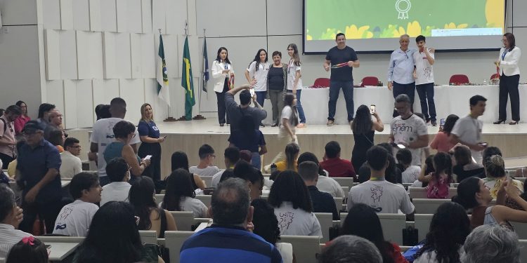 Mossoró se destaca na OBMEP 2023 com medalhas e reconhecimento dos talentos da rede estadual