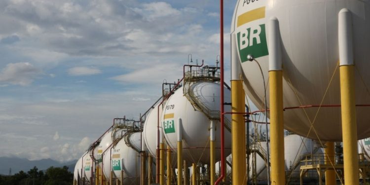 Petrobras confirma redução no preço do gás natural a partir de novembro