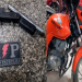 Polícia apreende arma de fogo e recupera moto roubada em Mossoró