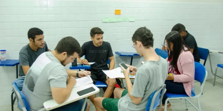 Ufersa abre inscrições para 256 bolsas e auxílios estudantis