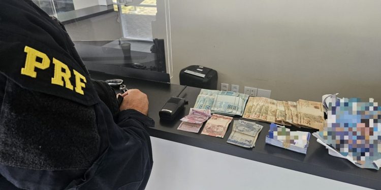 Ministério Público e PRF identificam foragido da justiça em veículo suspeito de compra de voto em Mossoró