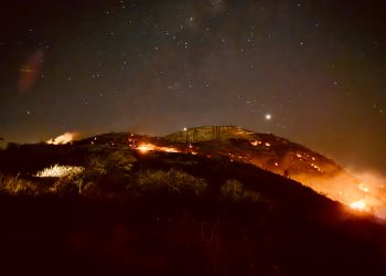 Incêndio atinge Serra do Lima em Patu