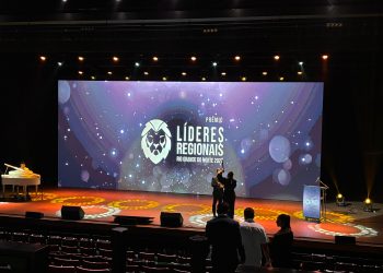 Diretora da TCM é destaque em evento Líderes do Rio Grande do Norte