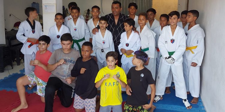 Associação realiza campanha para que alunos possam disputar Open Nacional de Taekwondo