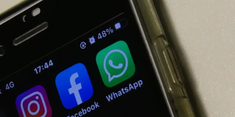 WhatsApp é o principal canal de vendas para 67% das empresas, aponta pesquisa CNDL/SPC Brasil