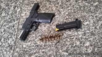 Polícia Militar apreende pistola 9mm durante perseguição em Grossos; suspeito segue foragido