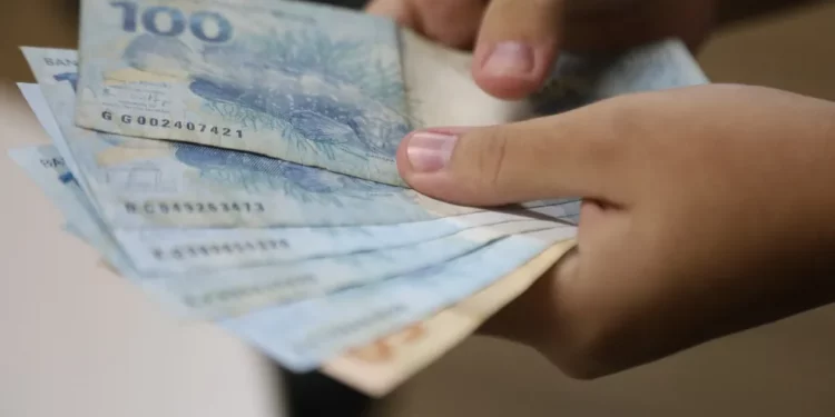 Governo do RN anuncia calendário de pagamento do 13º salário dos servidores; depósitos iniciam dia 20