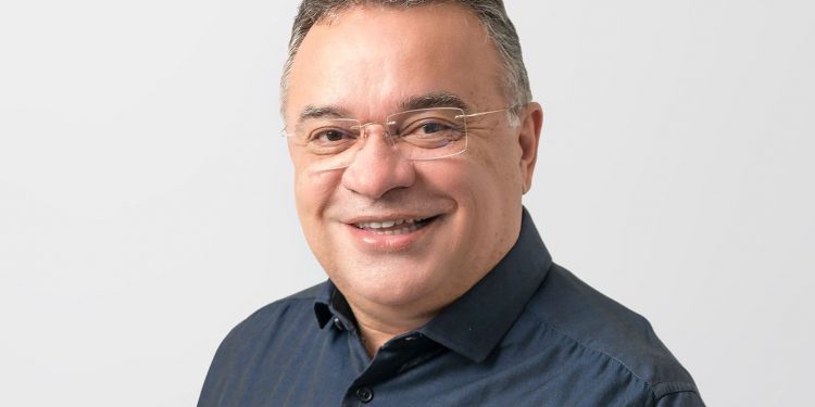 Padre Nunes se apresenta hoje (12) no adro da Catedral de Santa Luzia