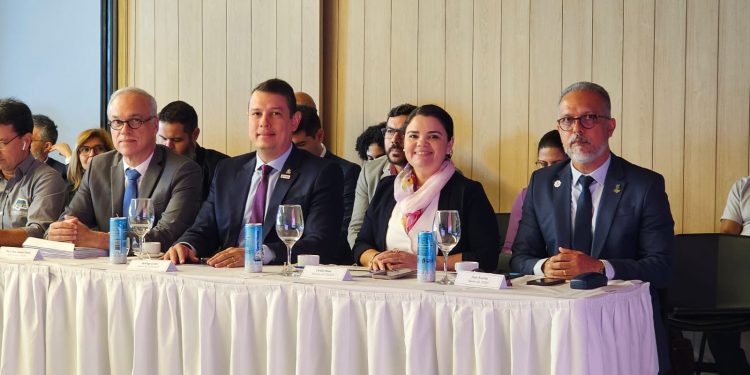 Reitora da Uern pede que restaurantes universitários sejam contemplados com emendas federais