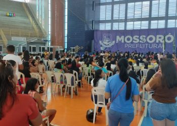 Beneficiários assinam contrato para o Residencial Mossoró III