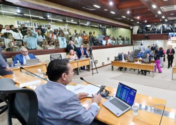 Deputados aprovam aumento salarial dos servidores públicos