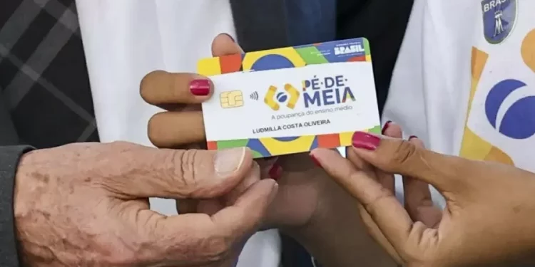 Pé-de-Meia beneficia 87,7 mil estudantes no RN com incentivo à permanência escolar