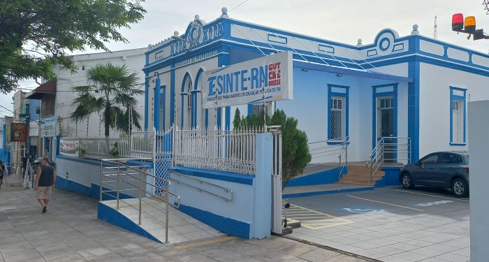 Sindicato da Educação protocola ação pelo pagamento do 13º em 2024