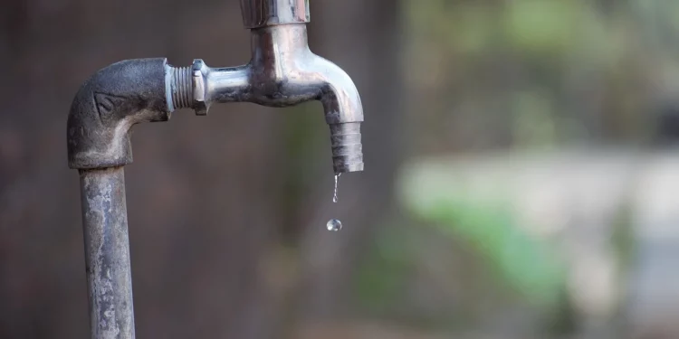 Abastecimento de água é suspenso para manutenção em comunidades rurais de Caraúbas