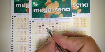 Mega-Sena acumula e prêmio chega a R$ 16 milhões no sorteio deste sábado (11)