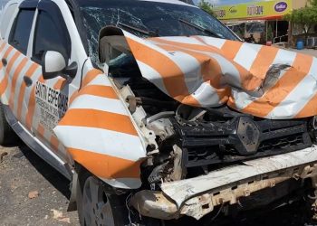 Colisão frontal entre dois carros deixa feridos na BR-304, em Assú