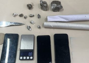DENARC prende mãe e filho por tráfico de drogas em Mossoró durante operação policial