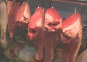Carne bovina, café e óleo foram os itens com maior alta em 2024, aponta estudo da Ufersa