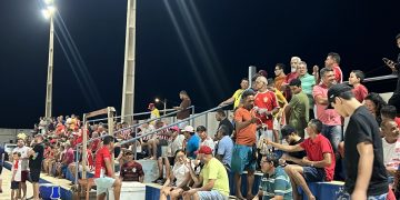 Amistoso do Potiguar em Tibau atraiu torcedores para o Estádio Rogerão