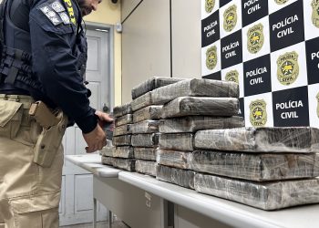 PRF realiza apreensão de 27 kg de cocaína escondida em caixa de som