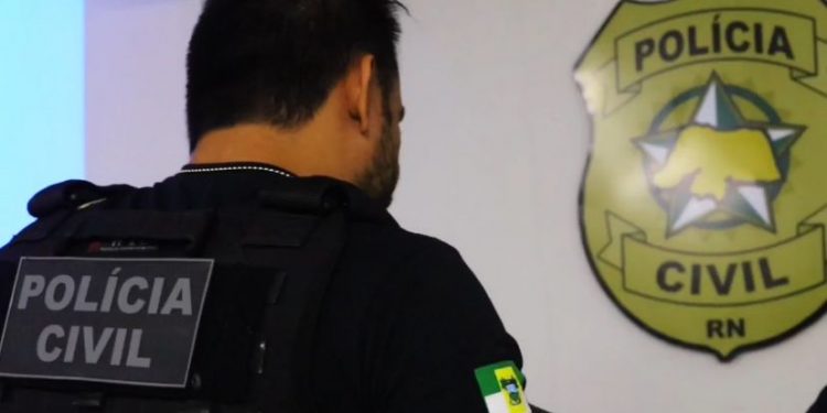 Polícia Civil recupera aparelho celular e prende suspeito por vender produtos furtados