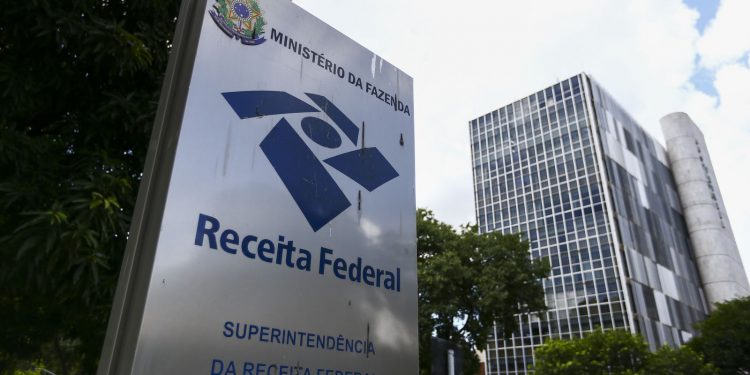 Receita Federal reforça que fiscalização de Pix e cartões não acarretará novos impostos