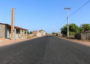 Governadora se reúne com setor turístico e salineiro e inaugura estrada durante agenda em Mossoró