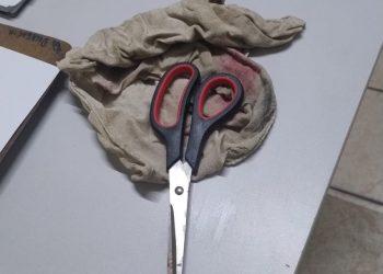 Idoso é preso após tentar matar a esposa com golpes de tesoura em Mossoró