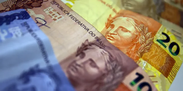 Governo conclui pagamento do 13º para servidores públicos estaduais nesta sexta (10)