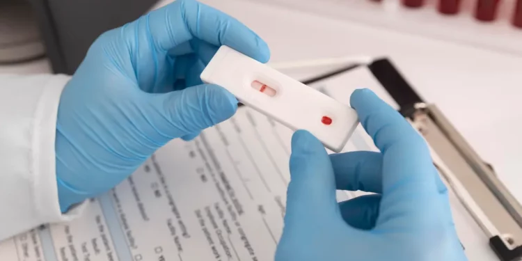 Saúde anuncia distribuição de 31,1 mil testes rápidos inéditos para diagnóstico de dengue no RN