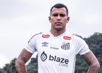 Assuense Gabriel Veron é anunciado pelo Santos